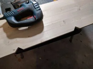 Desktop rear shelf rear edge notches