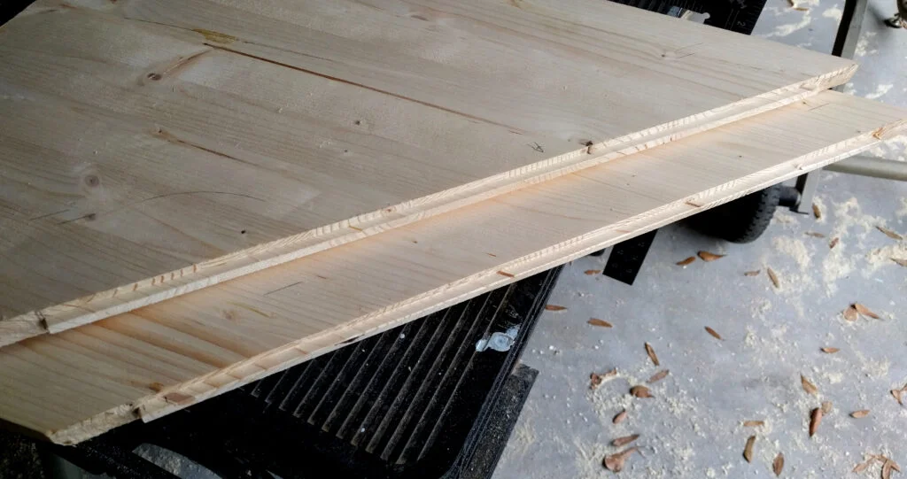 Monitor shelf wing tenons